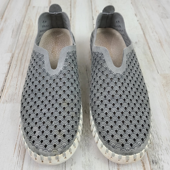 Ilse Jacobsen Tulip Perforated Slip On Sneaker - Picture 2 of 8